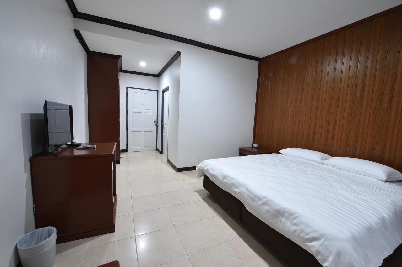 At Tp Hotel Phetchabun Exteriör bild