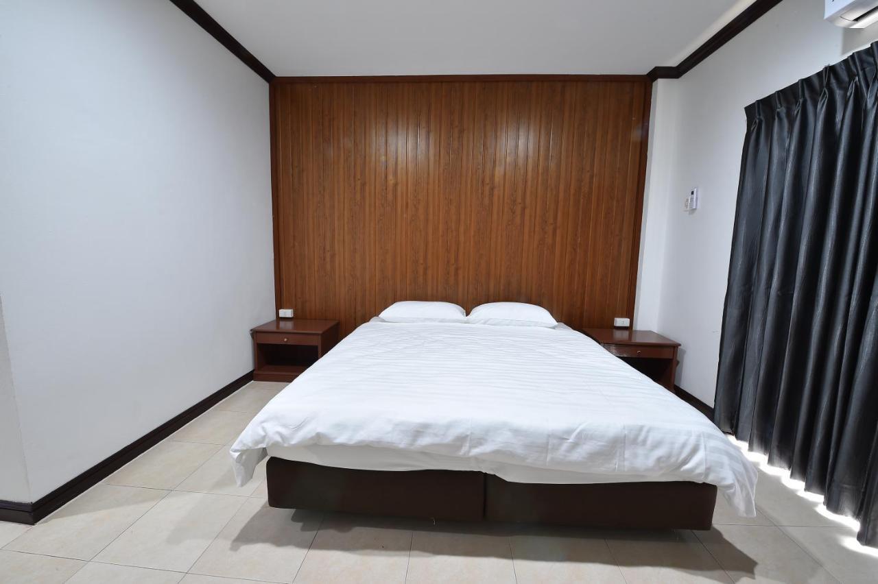 At Tp Hotel Phetchabun Exteriör bild
